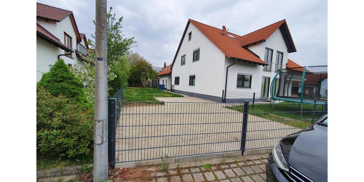 Dachgeschoßwohnung Hilpoltstein - 4 Zimmer, 170 m&sup2;, 1.200&euro; | Angebot:26425712