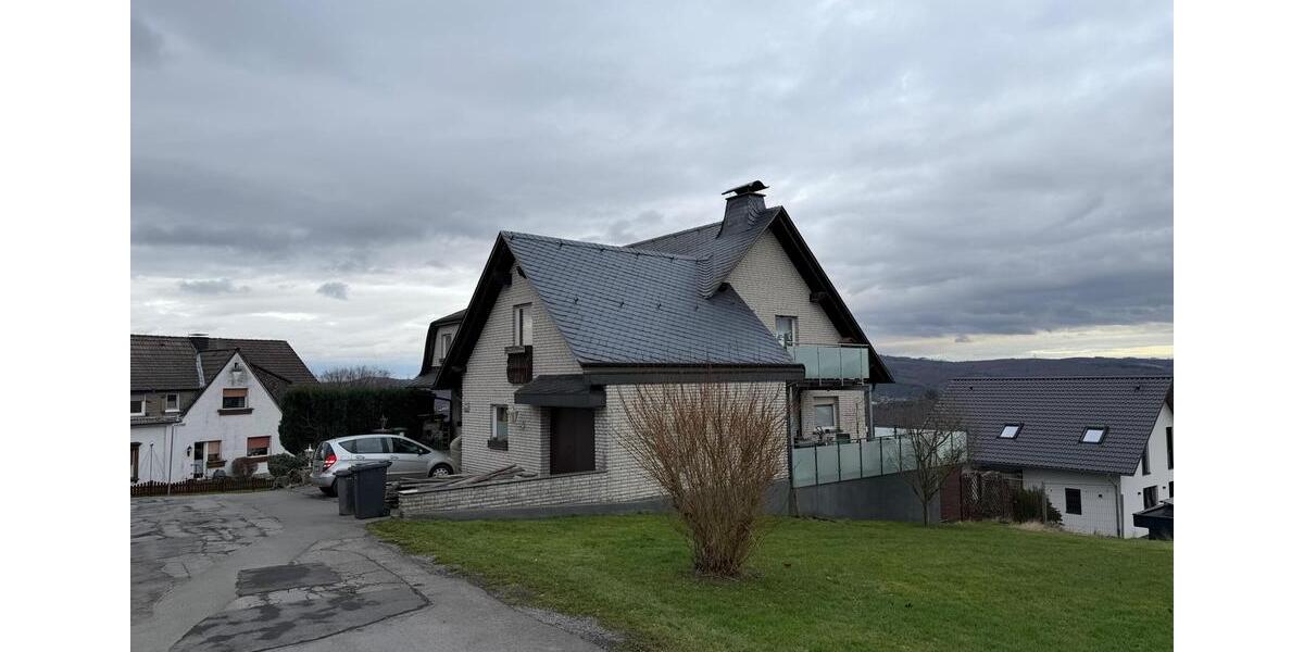 Erdgeschoßwohnung Sundern (Sauerland) - 4 Zimmer, 166 m&sup2;, 1.300&euro; | Angebot:24654472