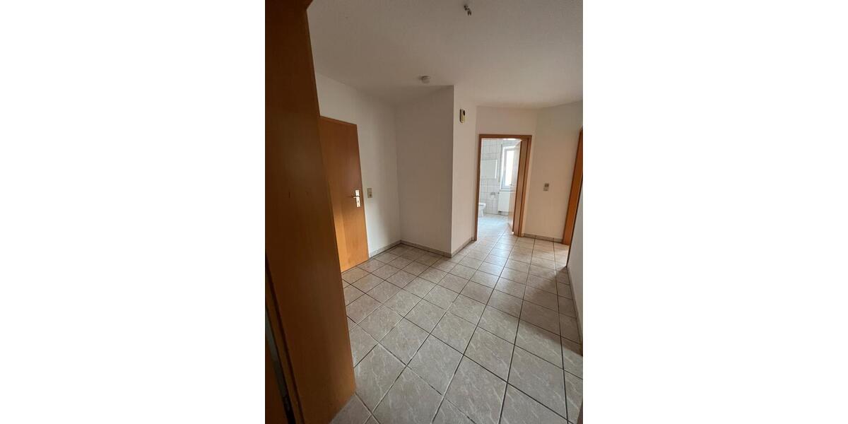 Etagenwohnung Schmelz - 2 Zimmer, 68 m&sup2;, 680&euro; | Angebot:24311015