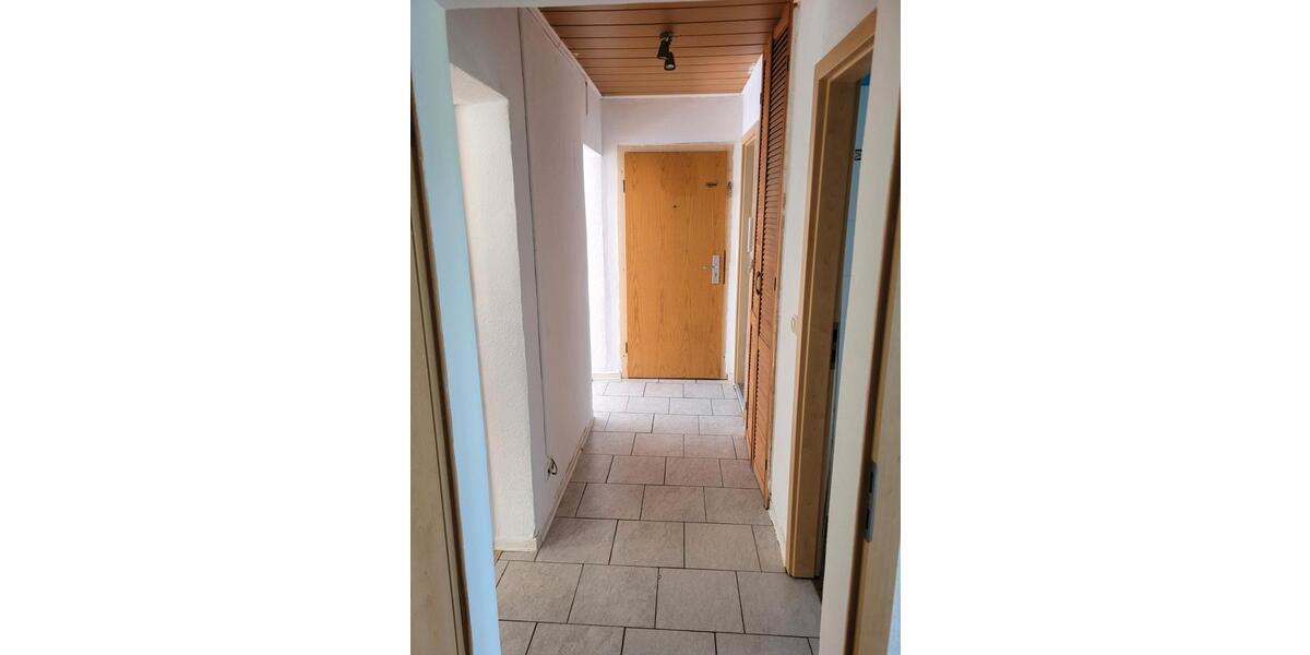 Erdgeschoßwohnung Sangerhausen - 4 Zimmer, 70 m&sup2;, 350&euro; | Angebot:26443160