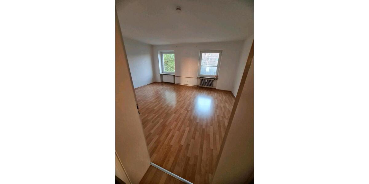 Etagenwohnung Remscheid - 3 Zimmer, 97 m&sup2;, 800&euro; | Angebot:26126091