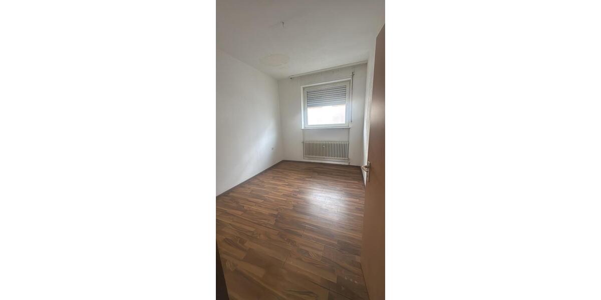 Etagenwohnung Neunkirchen - 4 Zimmer, 90 m&sup2;, 700&euro; | Angebot:26551288