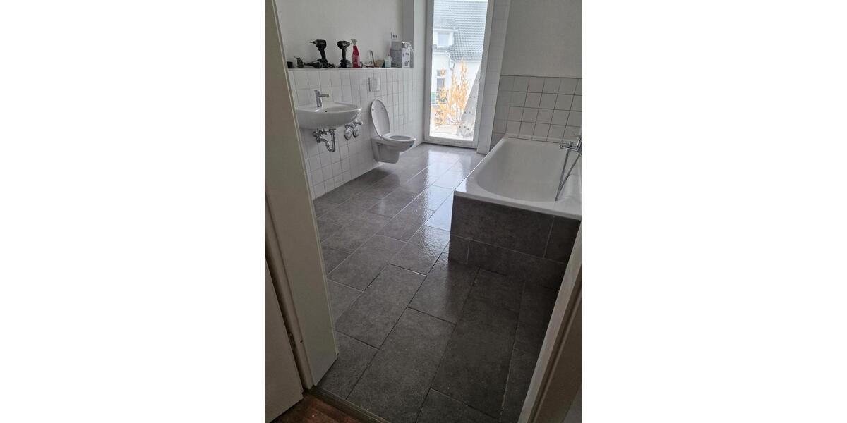 Etagenwohnung Neumünster Böcklersiedlung - 4 Zimmer, 100 m&sup2;, 1.550&euro; | Angebot:24552124