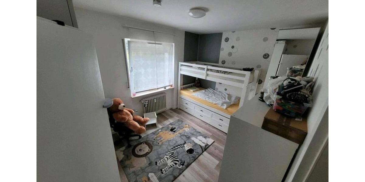 Etagenwohnung Marburg Marbach - 3 Zimmer, 90 m&sup2;, 1.300&euro; | Angebot:26582685