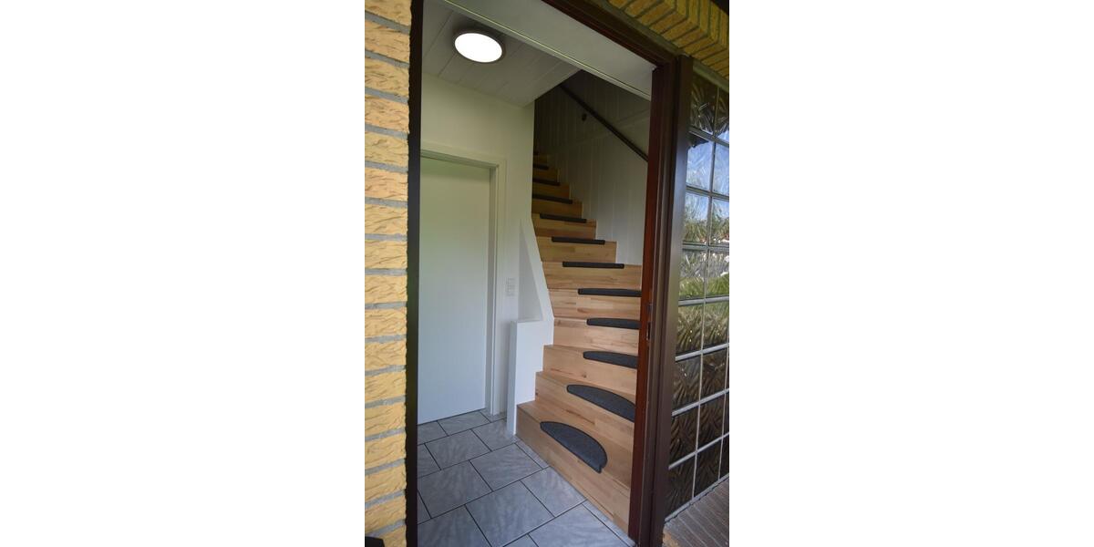 Dachgeschoßwohnung Barmstedt - 3 Zimmer, 64 m&sup2;, 930&euro; | Angebot:26652142