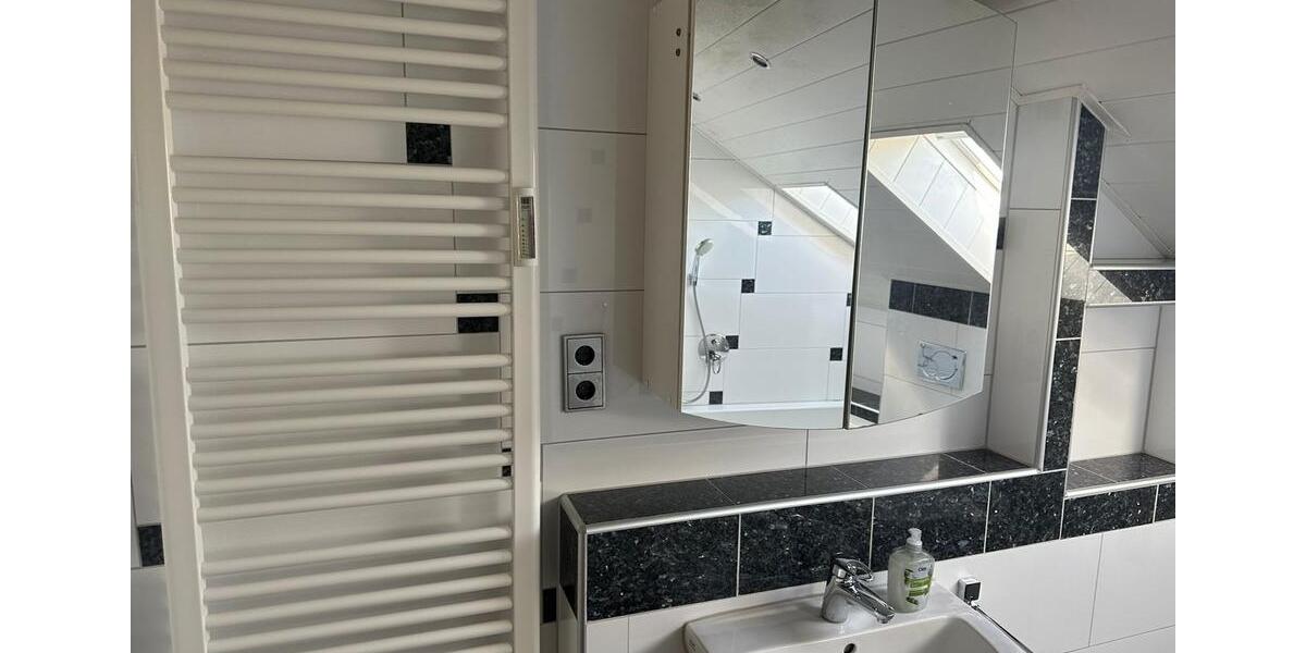 Dachgeschoßwohnung Hagenbach - 3 Zimmer, 95 m&sup2;, 700&euro; | Angebot:26224934