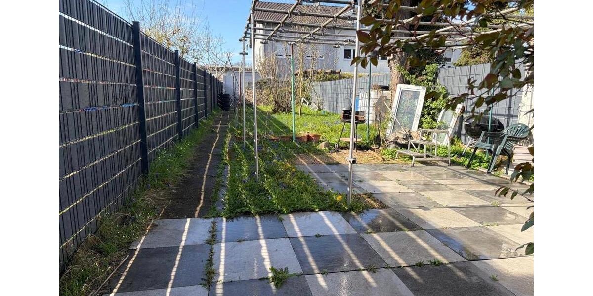 Reihenhaus Eschweiler - 8 Zimmer, 170 m&sup2;, 1.950&euro; | Angebot:26051080