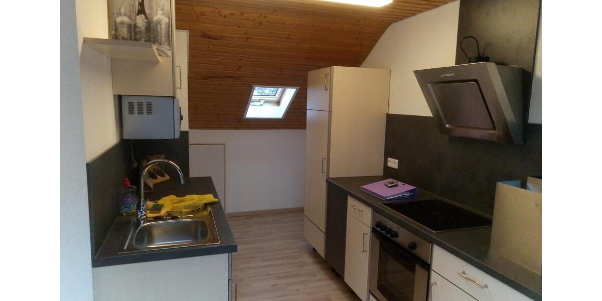 Dachgeschoßwohnung Sindelfingen Eichholz - 2 Zimmer, 43 m&sup2;, 600&euro; | Angebot:26588251