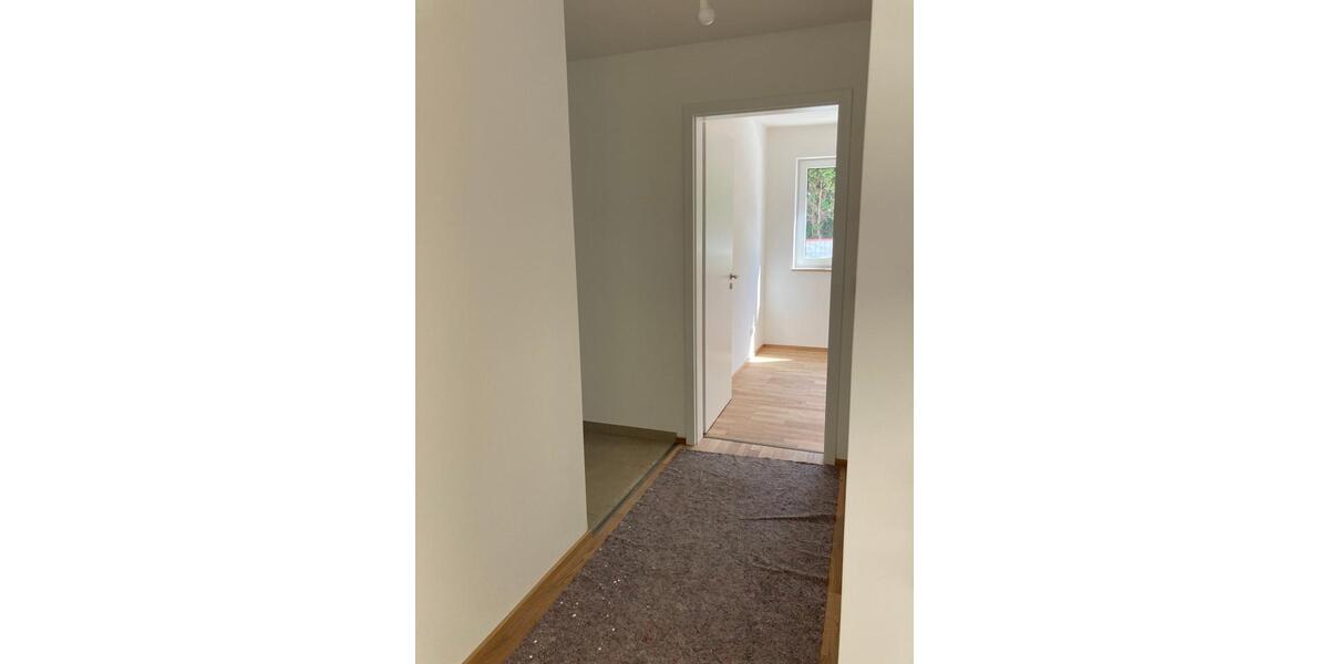 Erdgeschoßwohnung Kumhausen - 2.5 Zimmer, 90 m&sup2;, 1.190&euro; | Angebot:24356527
