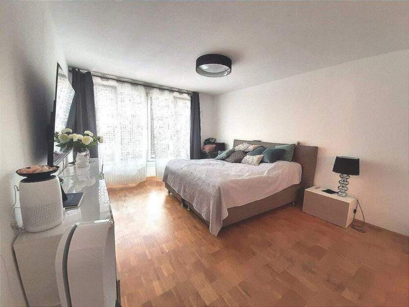 Schicke 3 Zimmer-Wohnung in BestlageNähe Rheinturm