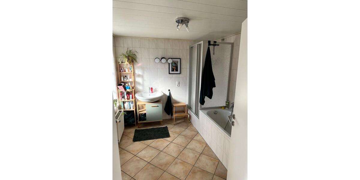 Etagenwohnung Lehre - 4.5 Zimmer, 140 m&sup2;, 1.150&euro; | Angebot:25320542