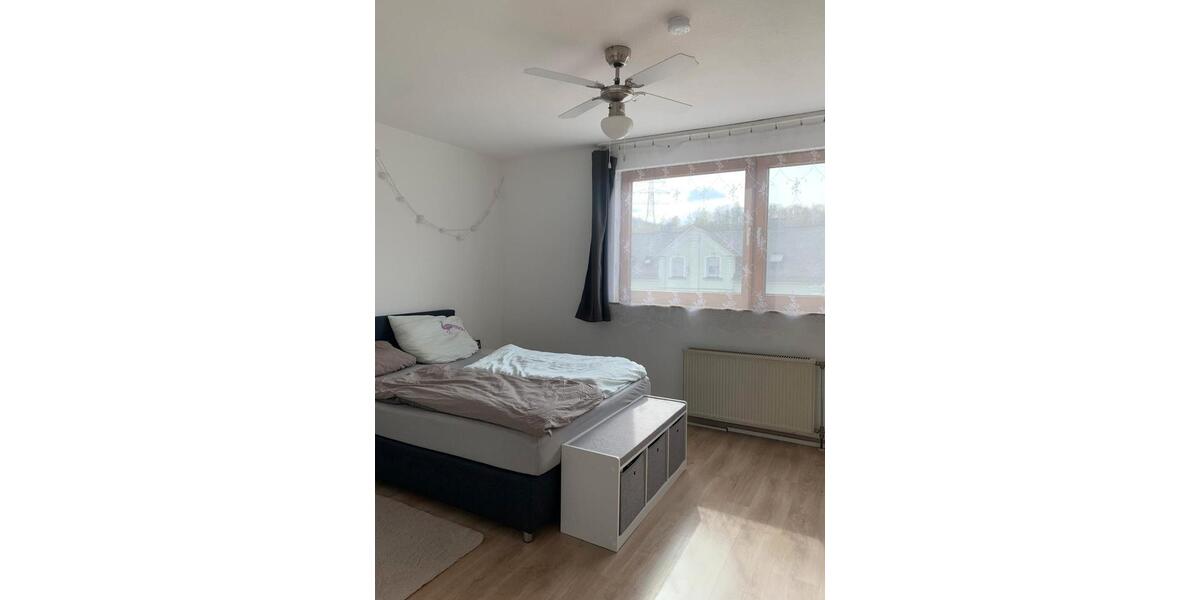 Dachgeschoßwohnung Siegen Eiserfeld - 2 Zimmer, 80 m&sup2;, 670&euro; | Angebot:26705748