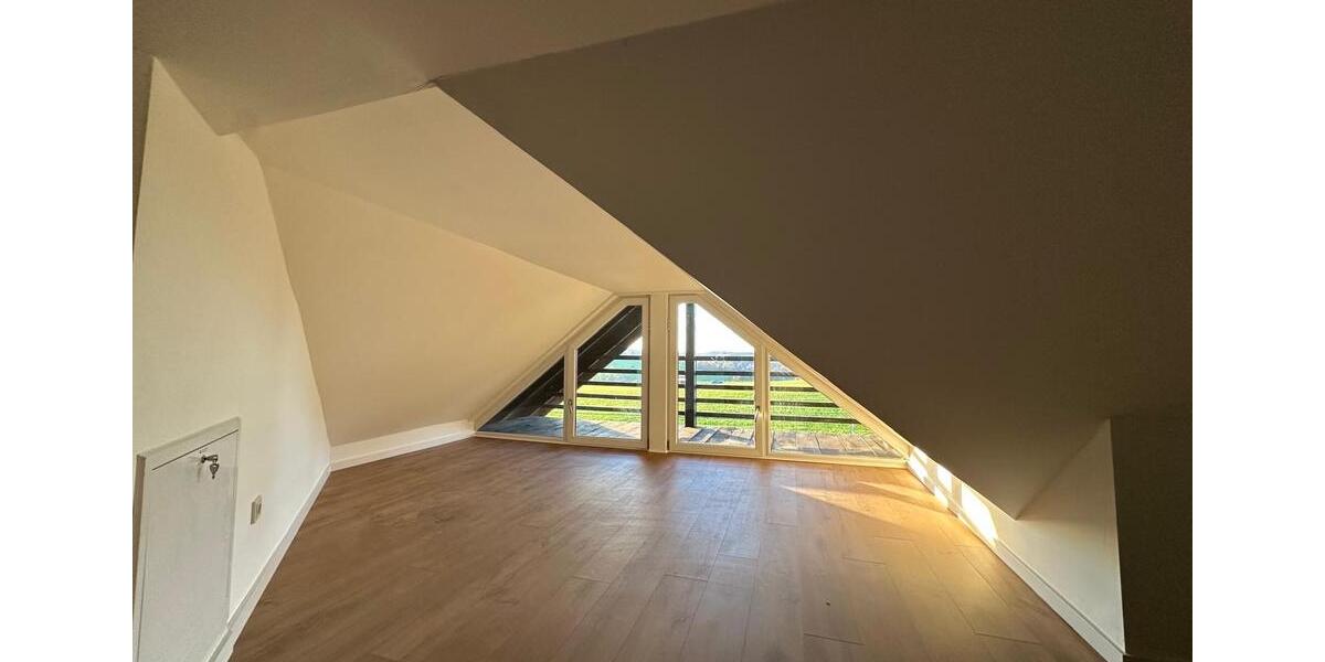 Dachgeschoßwohnung Wiehl - 2 Zimmer, 75 m&sup2;, 910&euro; | Angebot:24697644