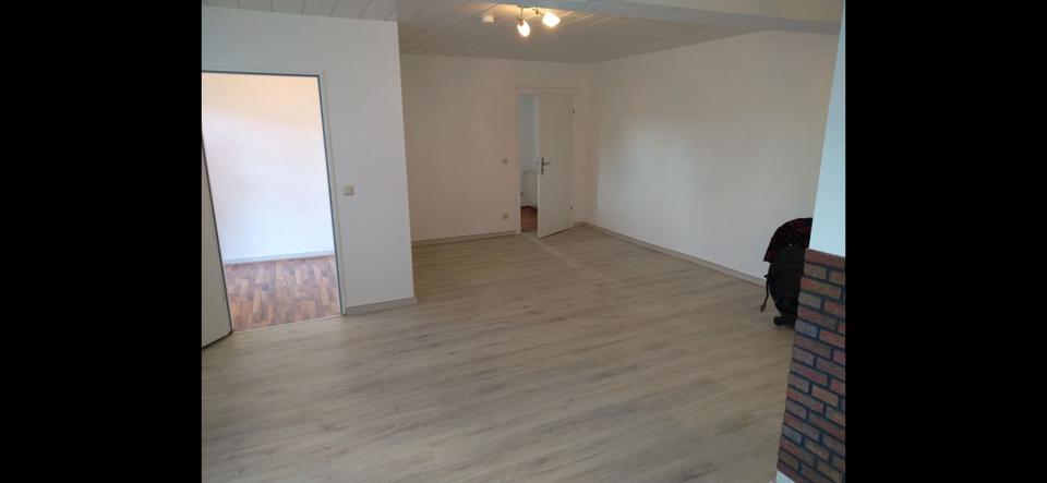 Erdgeschoßwohnung Vlotho - 3 Zimmer, 85 m&sup2;, 667&euro; | Angebot:25332108
