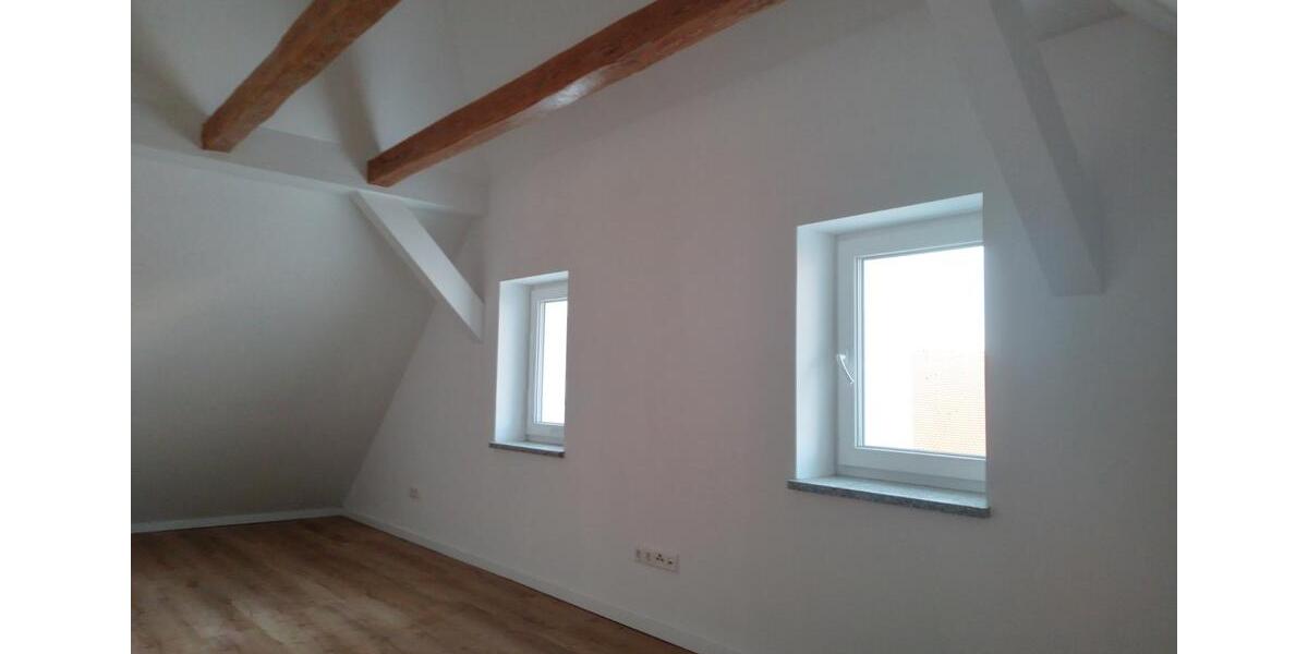 Dachgeschoßwohnung Creußen - 2 Zimmer, 67 m&sup2;, 894&euro; | Angebot:25855042