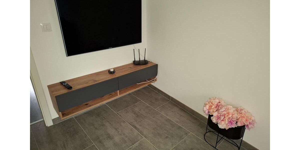 Dachgeschoßwohnung Saarbrücken Neue Bremm - 4 Zimmer, 84 m&sup2;, 840&euro; | Angebot:25331927