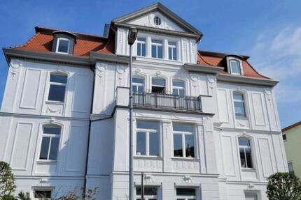 Geräumige 4-Raum-Wohnung - mit neuer Einbauküche + Parkett zimmer