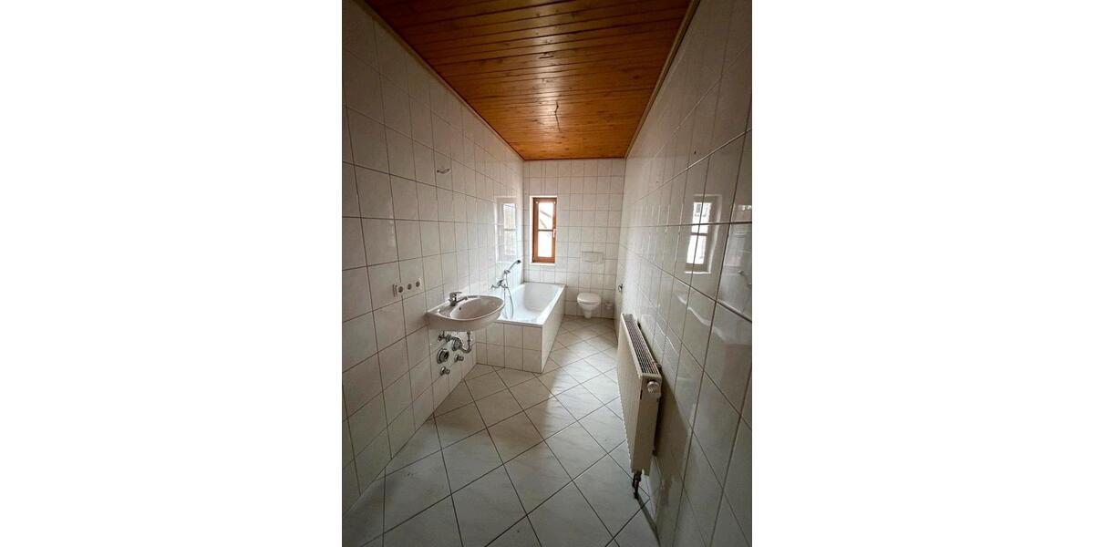 Etagenwohnung Floh-Seligenthal Seligenthal - 3 Zimmer, 80 m&sup2;, 790&euro; | Angebot:26612251