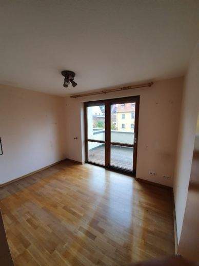 Etagenwohnung Burgstädt Burkersdorf - 3 Zimmer, 103 m&sup2;, 830&euro; | Angebot:25769052