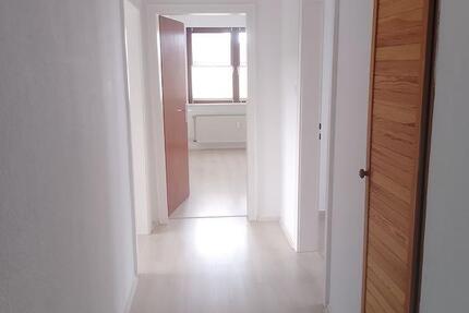 Wohnung Giesen - 3 Zimmer, 69 m&sup2;, 462&euro; | Angebot:26044829