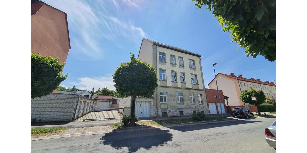 Etagenwohnung Apolda - 4 Zimmer, 98 m&sup2;, 870&euro; | Angebot:24672572