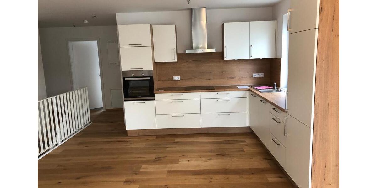 Erdgeschoßwohnung Arnstorf - 4 Zimmer, 125 m&sup2;, 1.000&euro; | Angebot:26396939