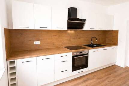 Wohnung Halle (Saale) Damaschkestraße - 4 Zimmer, 93 m&sup2;, 1.000&euro; | Angebot:27238698