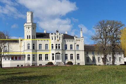 Einmalig Wohnen im Gutshaus an der Ostsee - 5,5 Raum Wohnung in Groß Kedingshagen (bei Stralsund)