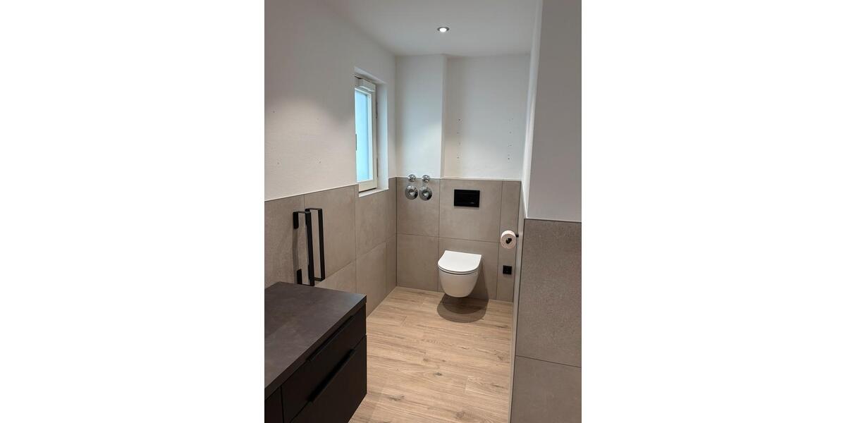 Etagenwohnung Lonnerstadt - 2 Zimmer, 95 m&sup2;, 950&euro; | Angebot:25860442