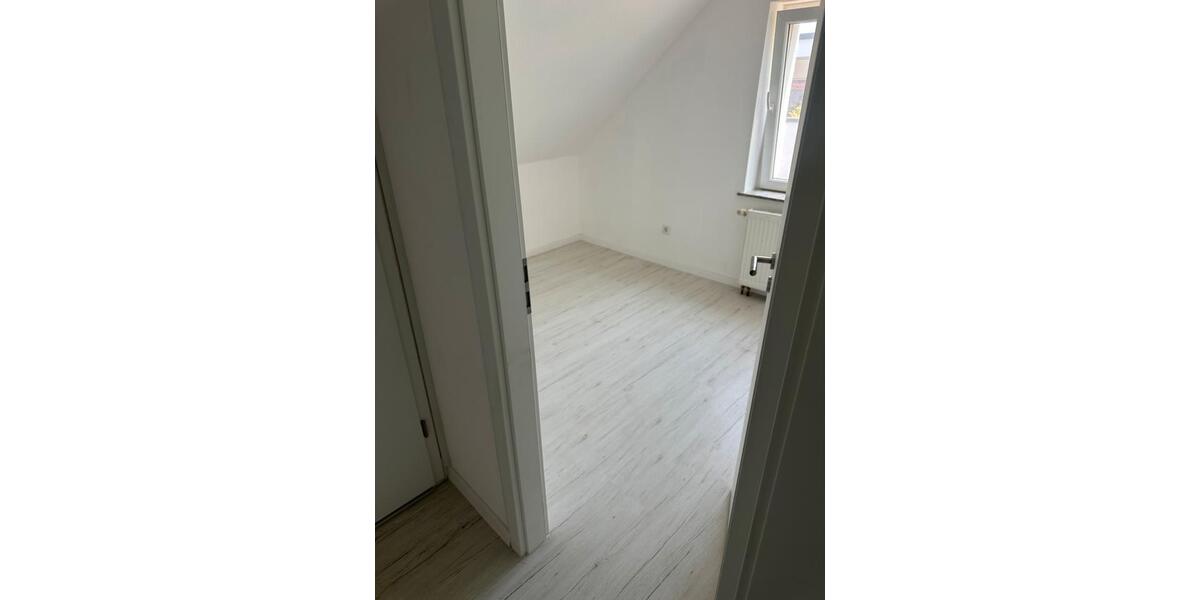 Dachgeschoßwohnung Dortmund Hombruch - 3 Zimmer, 60 m&sup2;, 675&euro; | Angebot:26231924