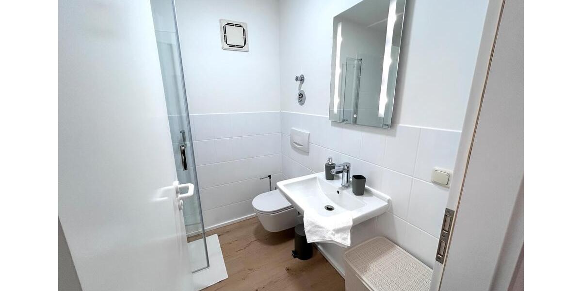 Etagenwohnung Regensburg Brandlberg - 1.5 Zimmer, 30 m&sup2;, 1.250&euro; | Angebot:26630184