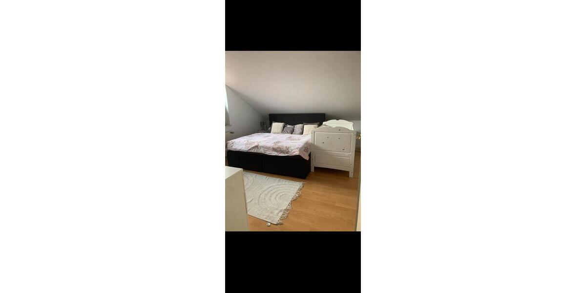 Dachgeschoßwohnung Lage - 3 Zimmer, 72 m&sup2;, 977&euro; | Angebot:24671219