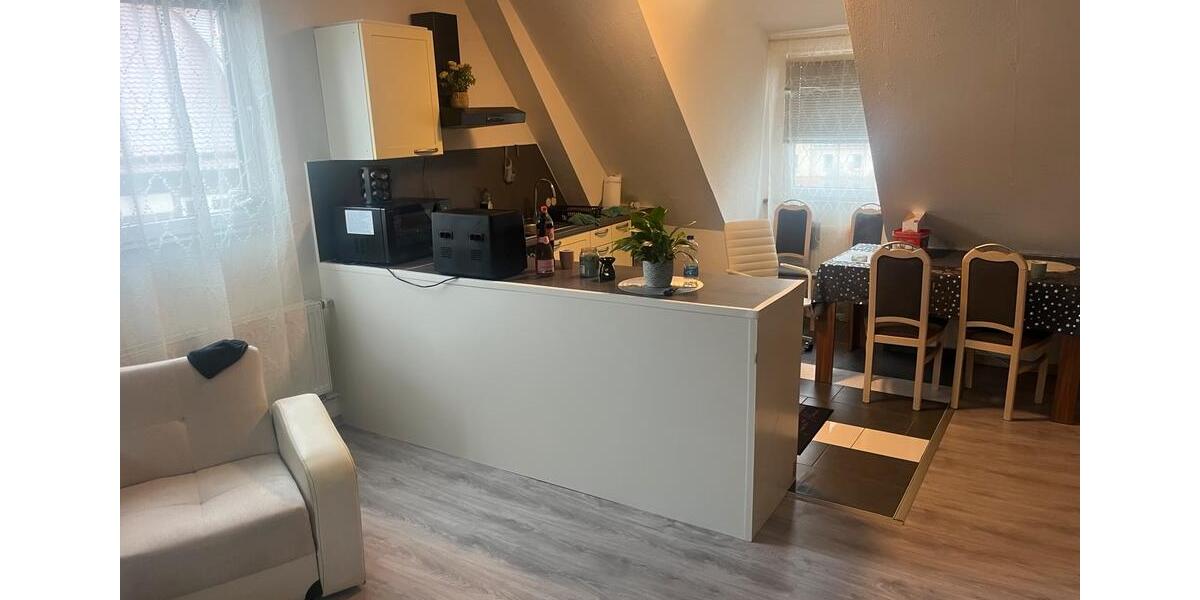 Dachgeschoßwohnung Neu-Ulm Burlafingen - 3.5 Zimmer, 85 m&sup2;, 1.200&euro; | Angebot:25323912