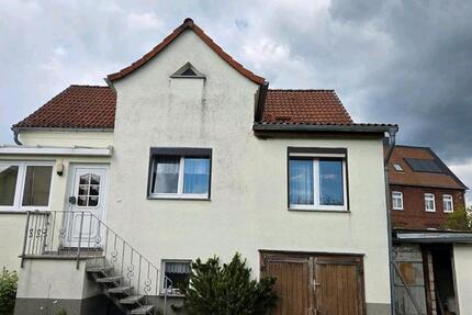 Haus Gräfenhainichen - 4 Zimmer, 100 m&sup2;, 1.000&euro; | Angebot:26705719