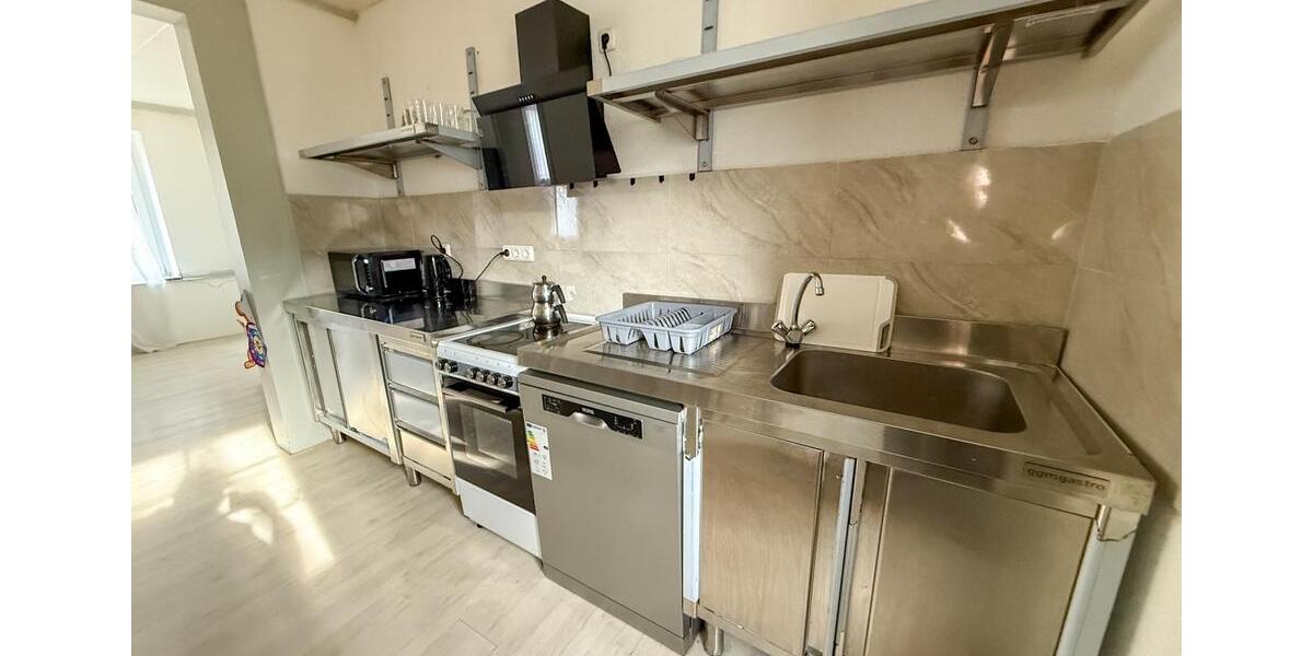 Wohnen auf Zeit Werdohl - 8 Zimmer, 180 m&sup2;, 12&euro; | Angebot:26127807
