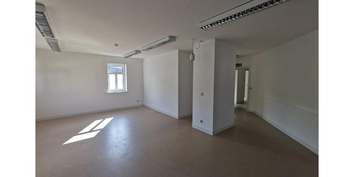 Gewerbeobjekt Bad Berleburg - 850&euro; | Angebot:15422728