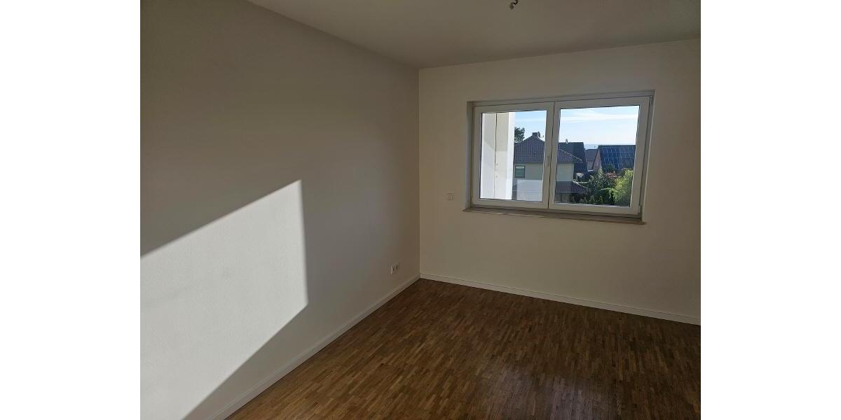 Etagenwohnung Freital - 4 Zimmer, 107 m&sup2;, 1.600&euro; | Angebot:26425638