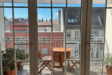 Wohnung Berlin Charlottenburg-Wilmersdorf - 3 Zimmer, 90 m&sup2;, 1.300&euro; | Angebot:26461013