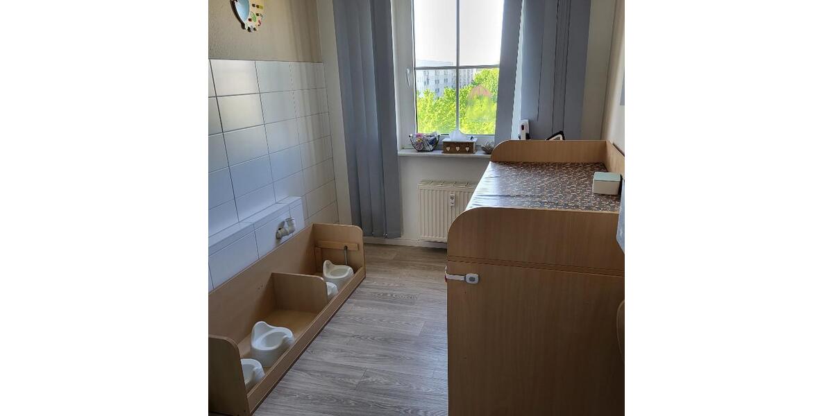Etagenwohnung Güstrow - 4 Zimmer, 94 m&sup2;, 1.125&euro; | Angebot:26661628