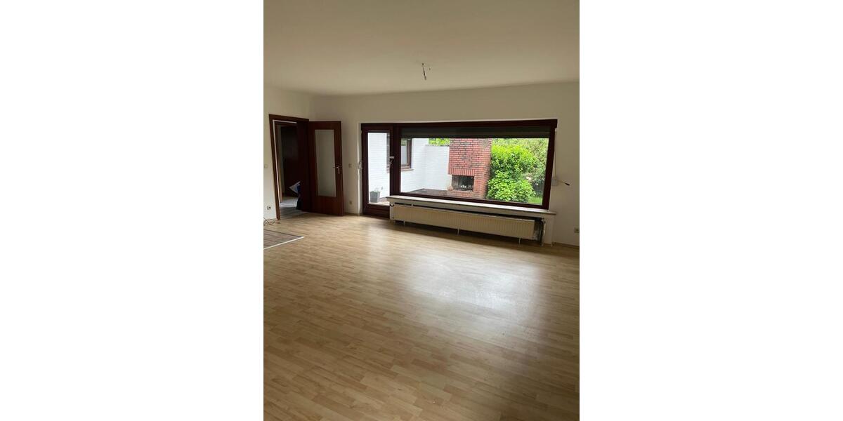 Etagenwohnung Hamburg Billstedt - 4 Zimmer, 120 m&sup2;, 2.500&euro; | Angebot:26368647