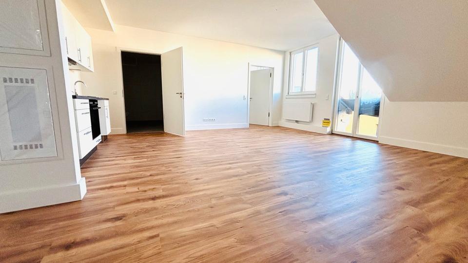 Dachgeschoßwohnung Flensburg Altstadt - 4 Zimmer, 102 m&sup2;, 1.261&euro; | Angebot:26647451