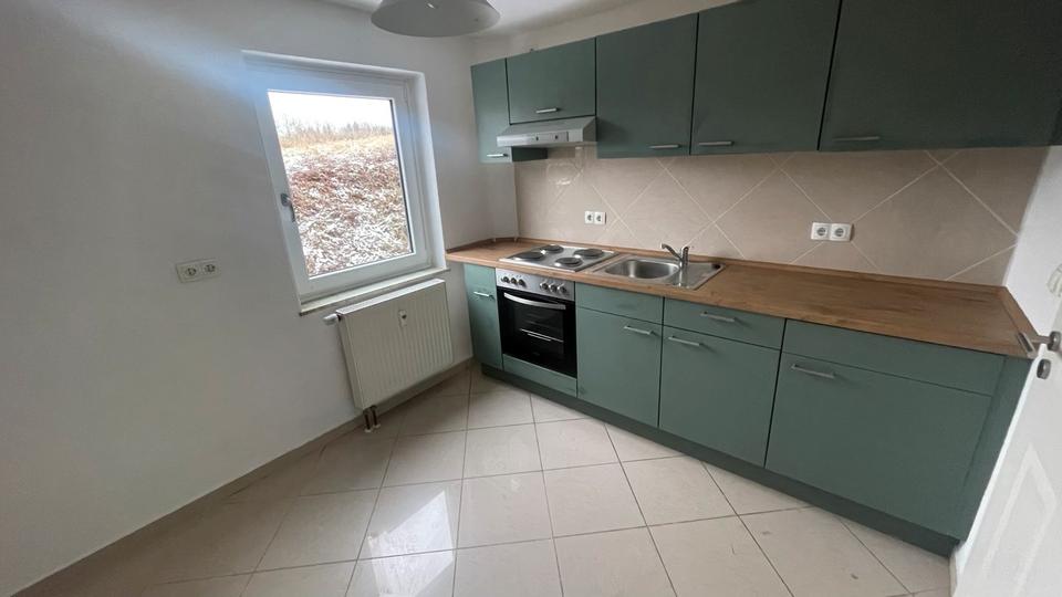 Erdgeschoßwohnung Großheirath - 3 Zimmer, 74 m&sup2;, 750&euro; | Angebot:24444021