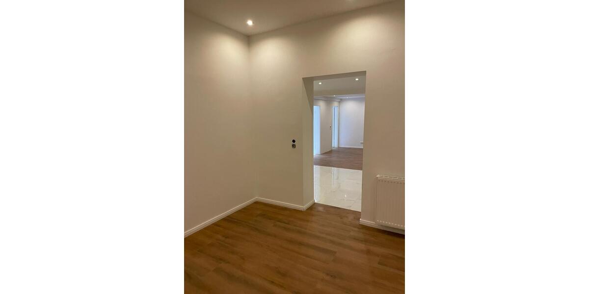 Erdgeschoßwohnung Rohrsen - 4 Zimmer, 110 m&sup2;, 900&euro; | Angebot:26616527
