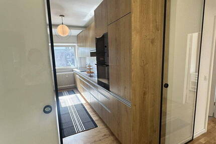 Teilmöblierte 3 Zimmer Wohnung in Premium Lage