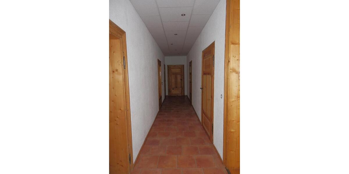 Erdgeschoßwohnung Limbach-Oberfrohna Oberfrohna - 4 Zimmer, 101 m&sup2;, 495&euro; | Angebot:26394895