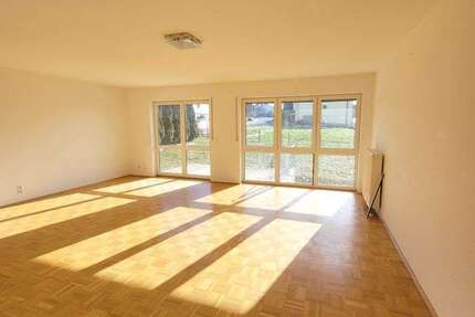 Haus Glashütten - 8 Zimmer, 247 m&sup2;, 2.730&euro; | Angebot:25087417