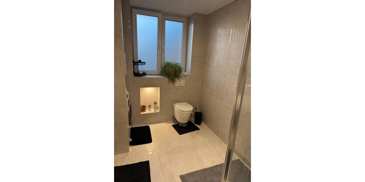 Etagenwohnung Erftstadt - 4 Zimmer, 94 m&sup2;, 1.600&euro; | Angebot:24772491