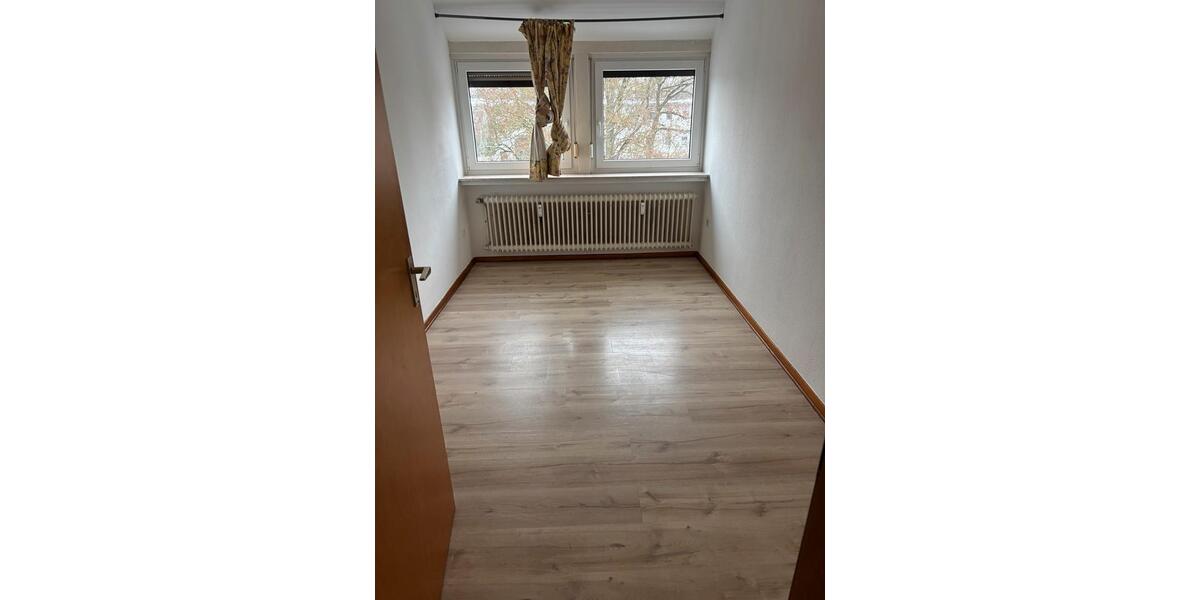 Etagenwohnung Bremen Hemelingen - 4 Zimmer, 81 m&sup2;, 1.300&euro; | Angebot:24748794