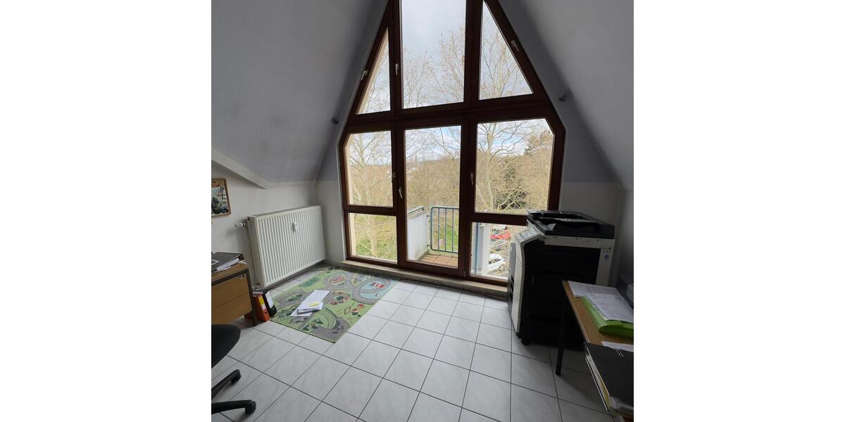 Dachgeschoßwohnung Bad Kreuznach Bad Münster am Stein-Ebernburg - 4.5 Zimmer, 170 m&sup2;, 1.100&euro; | Angebot:25963038