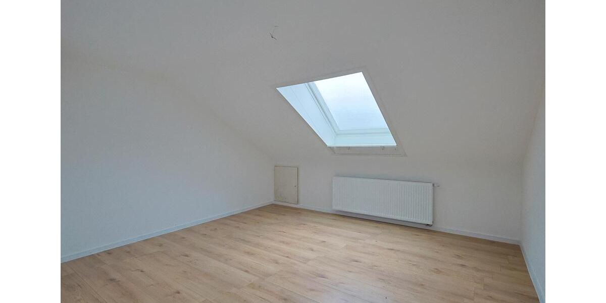 Dachgeschoßwohnung Leinfelden-Echterdingen Echterdingen - 3 Zimmer, 71 m&sup2;, 1.200&euro; | Angebot:24770665